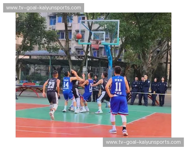 校园篮球:青春的赛场与成长的回响