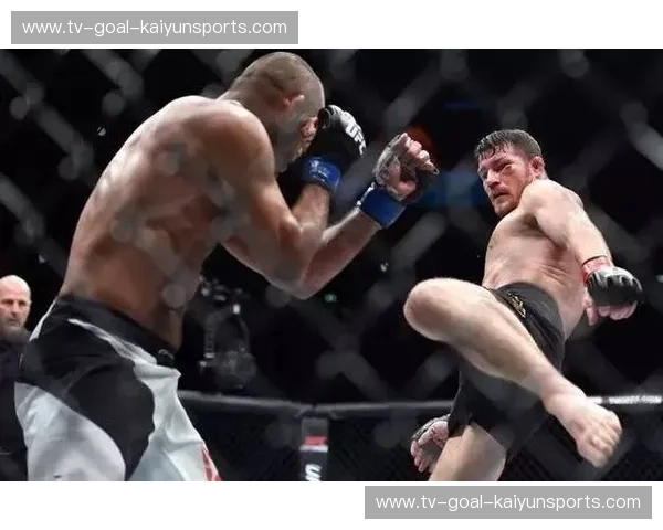 宿命、拳头与极致救赎：比斯平vs丹·亨德森，那场横跨十年的血色浪漫